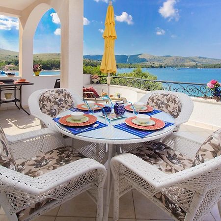 Sea Breeze - Front Sea Apartment Zaboric Εξωτερικό φωτογραφία
