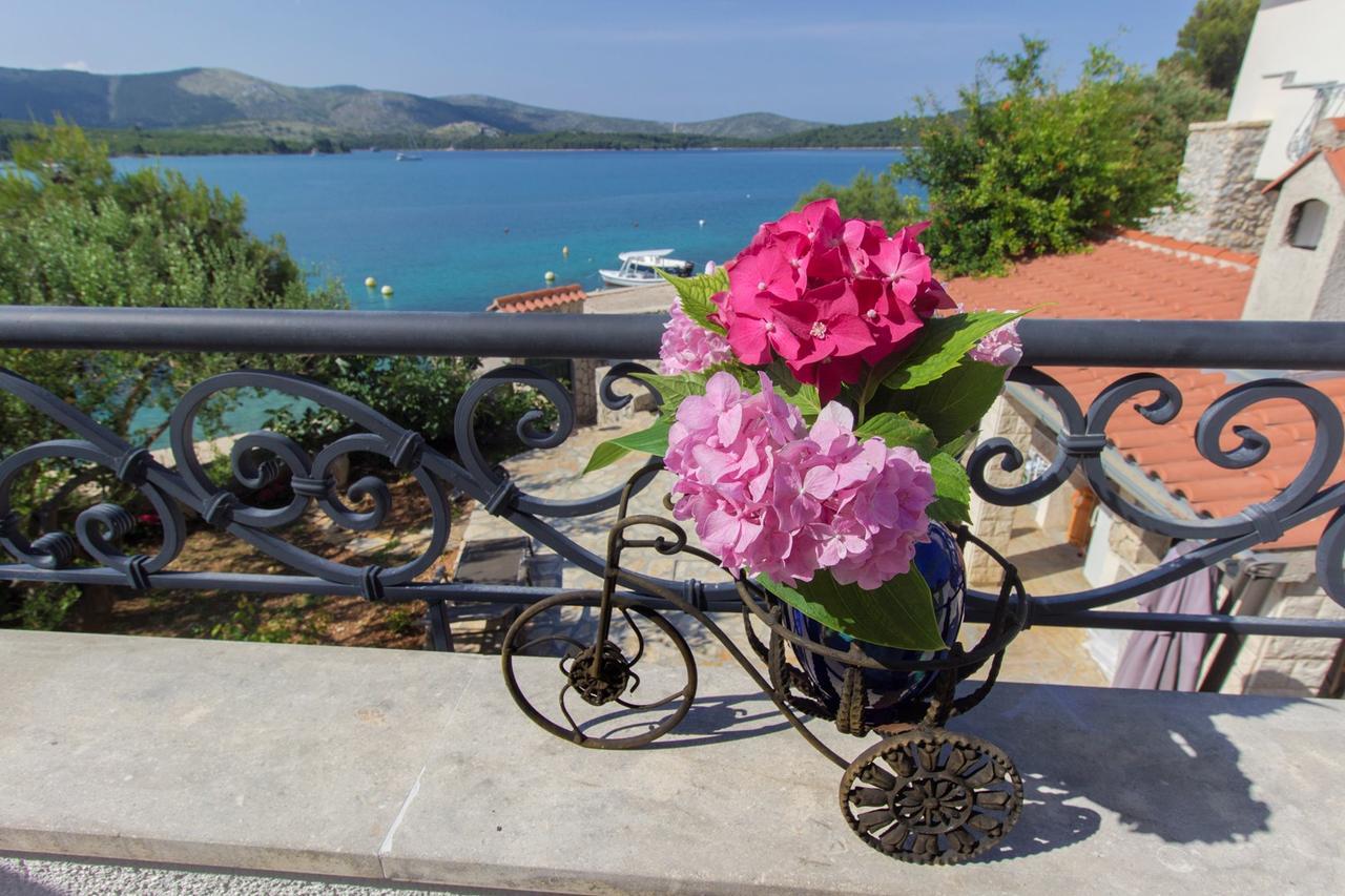 Sea Breeze - Front Sea Apartment Zaboric Εξωτερικό φωτογραφία