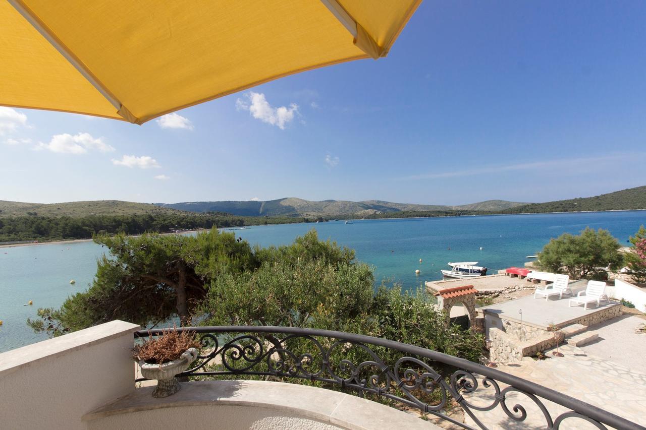 Sea Breeze - Front Sea Apartment Zaboric Εξωτερικό φωτογραφία