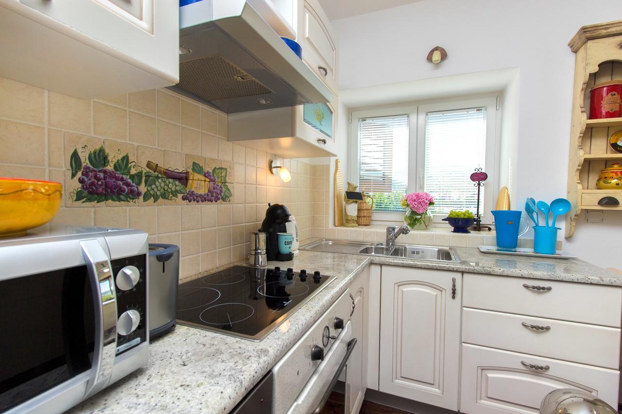 Sea Breeze - Front Sea Apartment Zaboric Εξωτερικό φωτογραφία