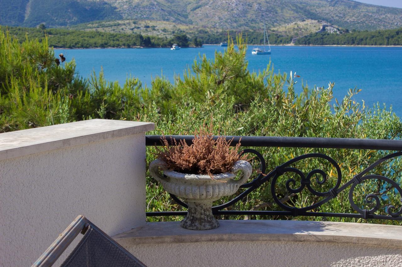 Sea Breeze - Front Sea Apartment Zaboric Εξωτερικό φωτογραφία