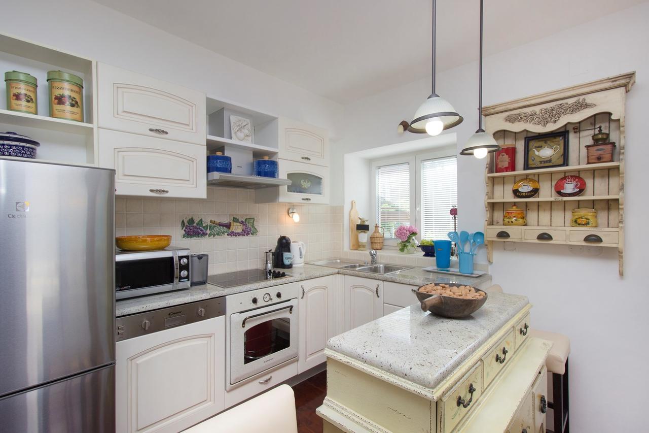 Sea Breeze - Front Sea Apartment Zaboric Εξωτερικό φωτογραφία