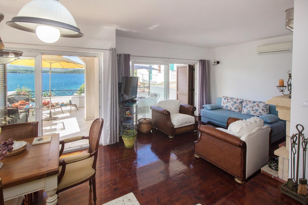 Sea Breeze - Front Sea Apartment Zaboric Εξωτερικό φωτογραφία