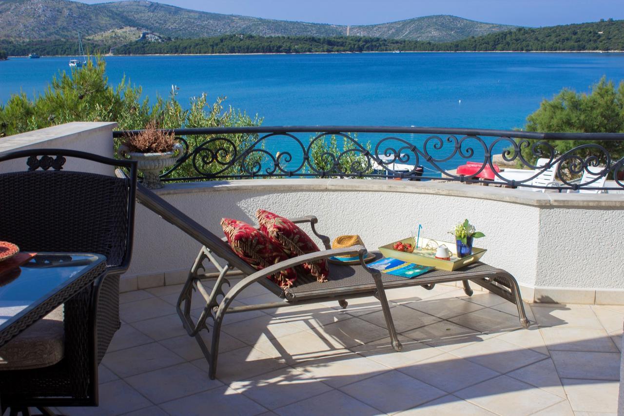 Sea Breeze - Front Sea Apartment Zaboric Εξωτερικό φωτογραφία