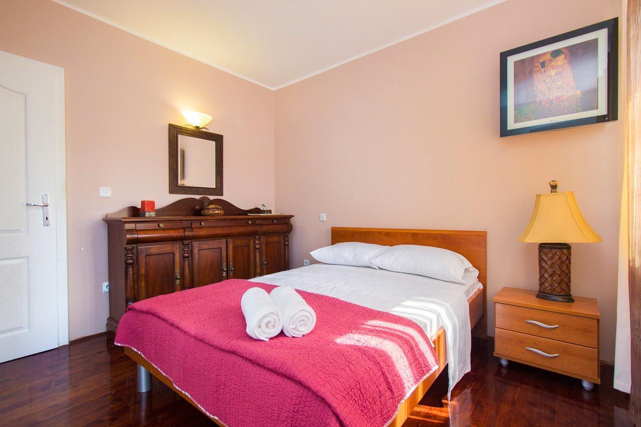 Sea Breeze - Front Sea Apartment Zaboric Εξωτερικό φωτογραφία